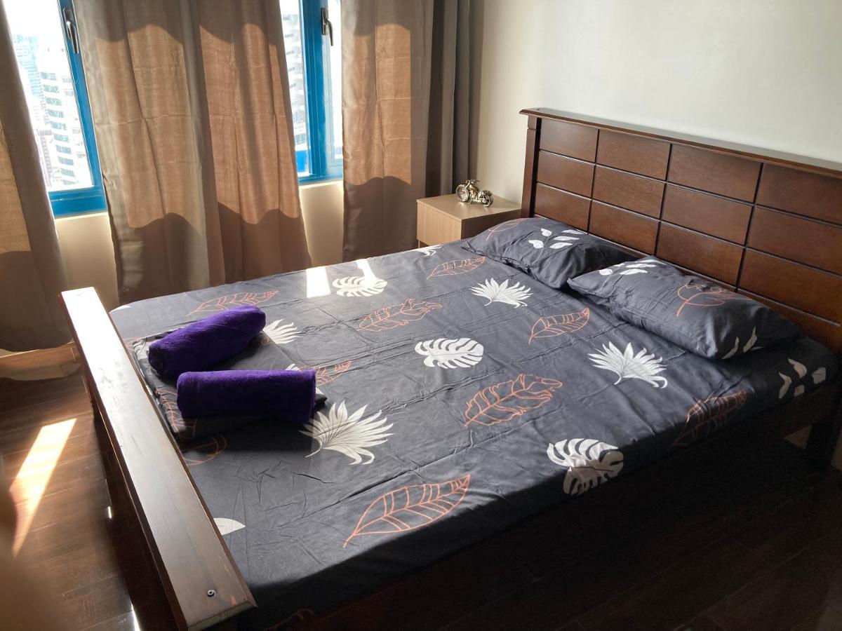 Makati Amazing View Penthouse Studio, Air Residence, Fast Internet *