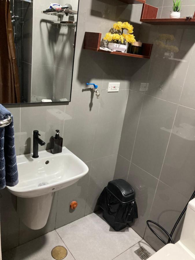 Makati Amazing View Penthouse Studio, Air Residence, Fast Internet Apartment Manila