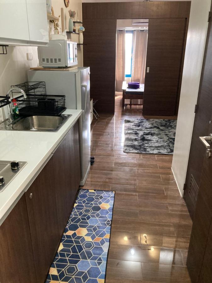 Makati Amazing View Penthouse Studio, Air Residence, Fast Internet Apartment *