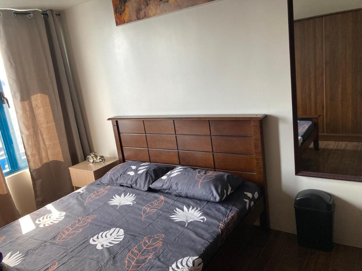 Makati Amazing View Penthouse Studio, Air Residence, Fast Internet *