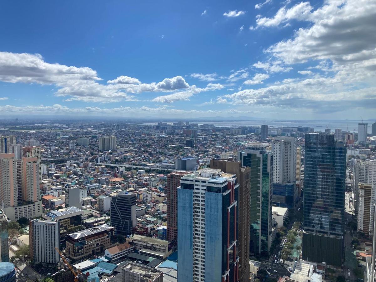 Makati Amazing View Penthouse Studio, Air Residence, Fast Internet Apartment Manila