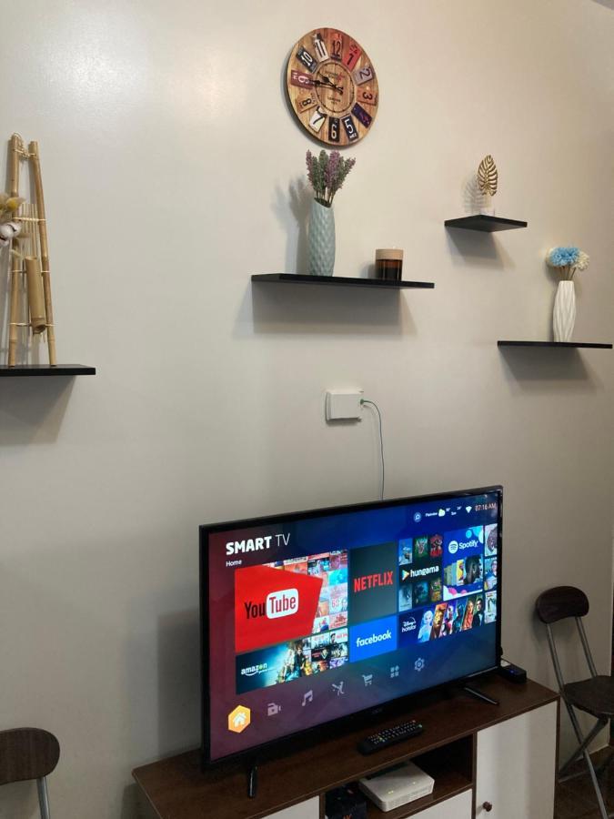 Makati Amazing View Penthouse Studio, Air Residence, Fast Internet Apartment Manila
